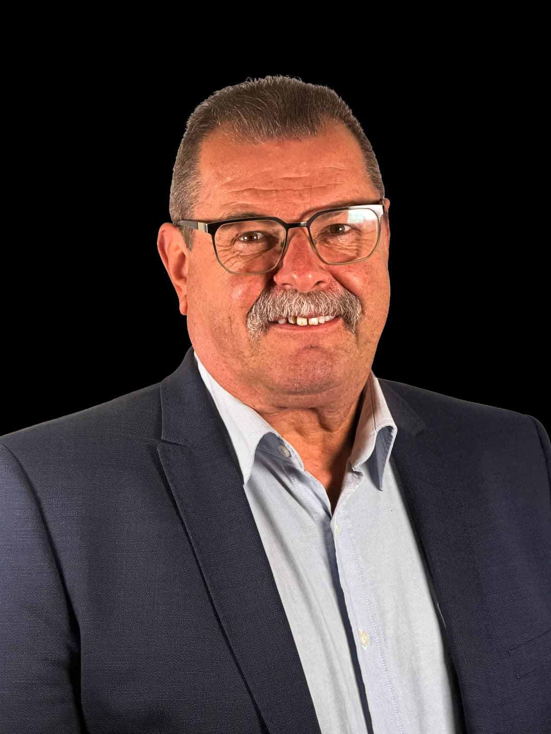 Ing. Dietmar Plesnicar, Unterstützung am Bau und im Baustoffhandel
